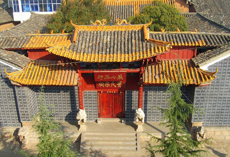 �������